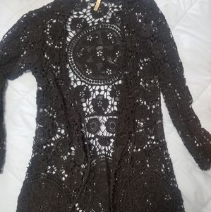 FREE💜Black cardigan w/ designs